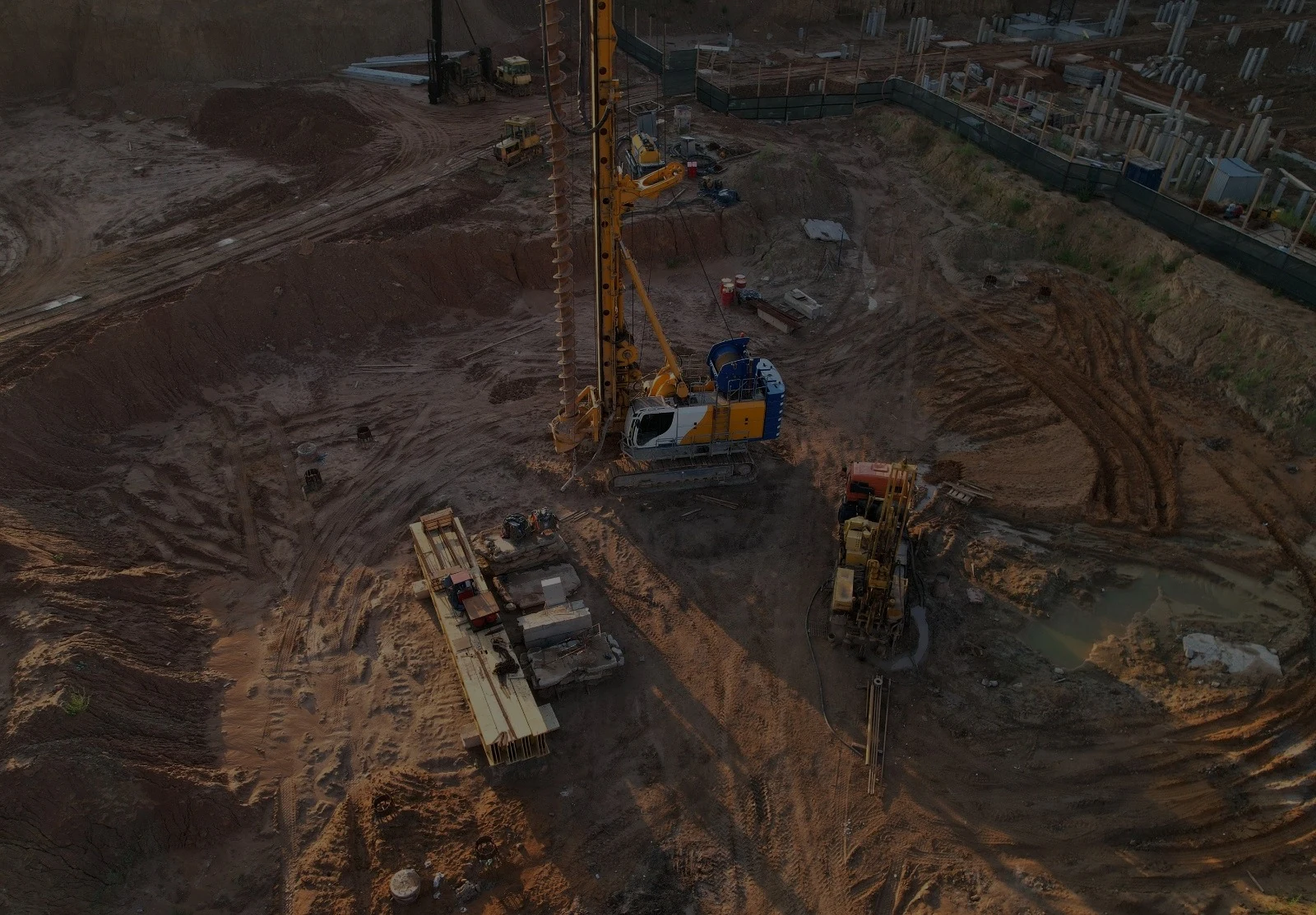 Auger cast equipment from the existing website archive. Compare complete project scopes rather than equipment size alone.